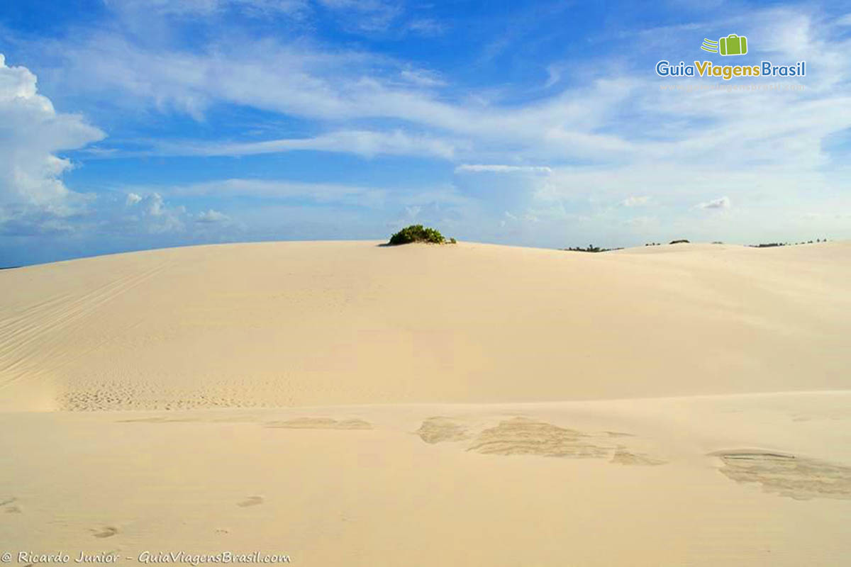 Imagem das dunas brancas de Santo Amaro do Maranhão.