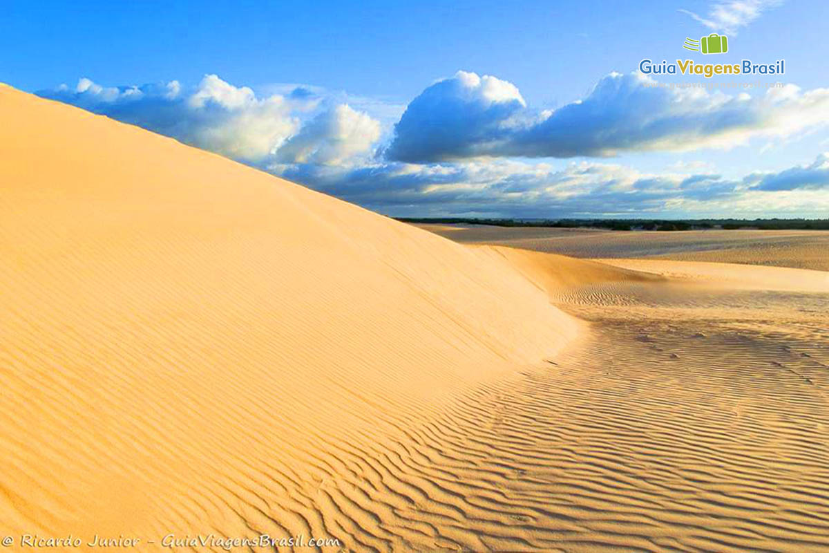 Imagem das dunas e do céu maravilhoso em Natal.