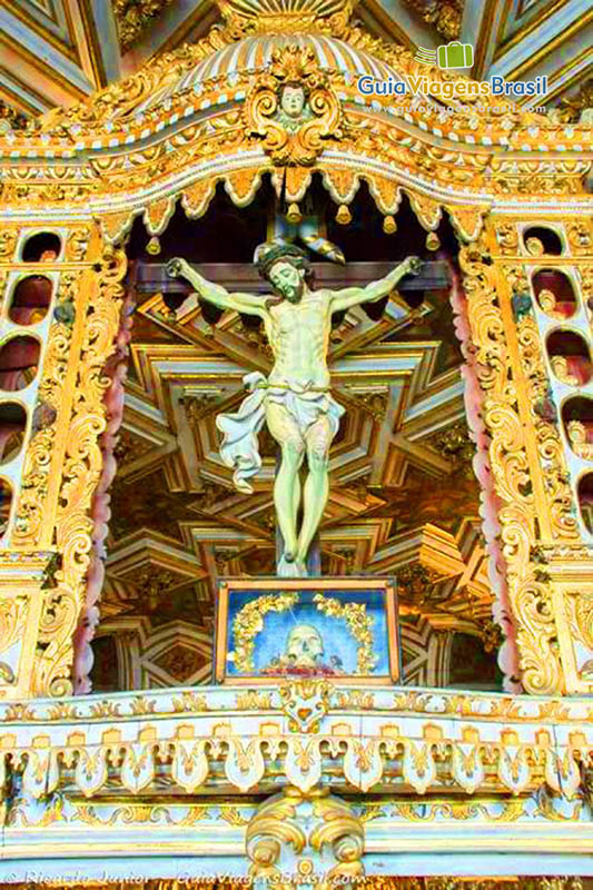 Imagem linda do altar na Igreja de São Francisco.