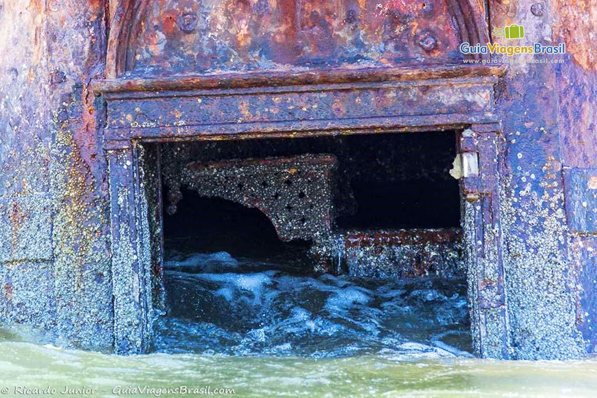 Imagem da entrada do farol.