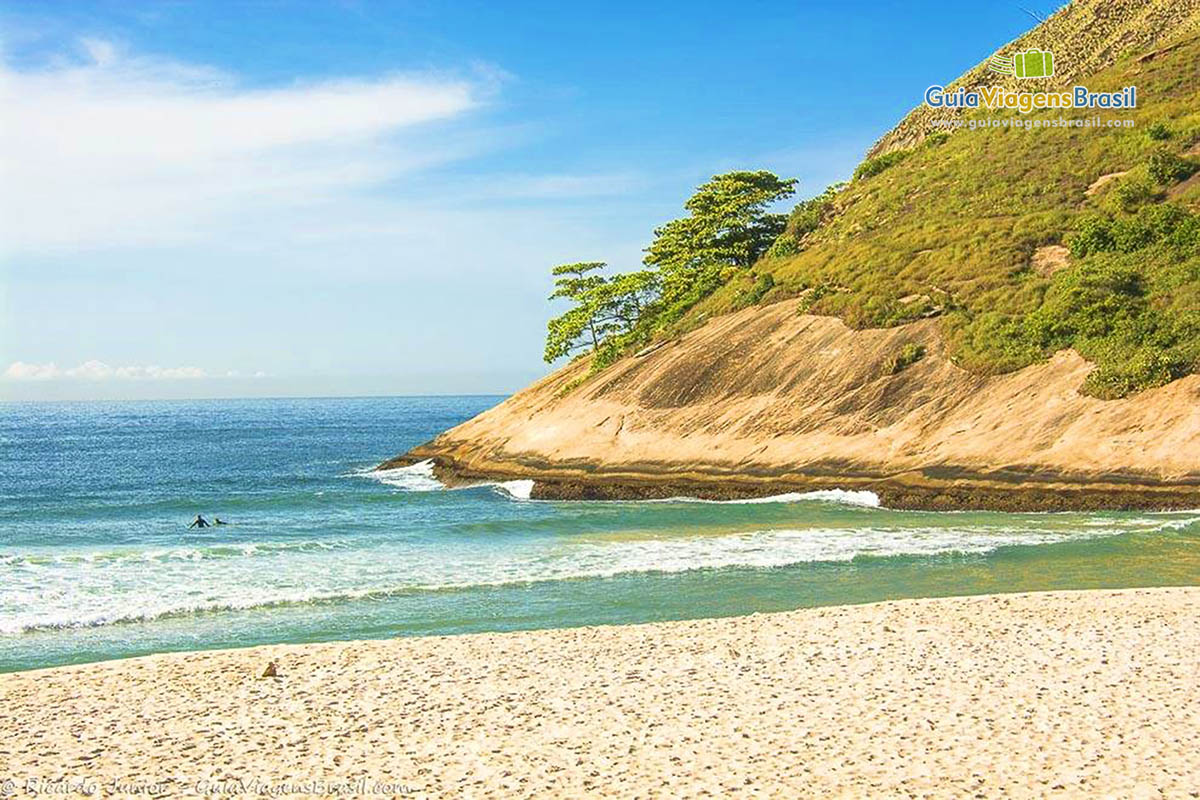 Imagem das belezas da Praia do Recreio dos Bandeirantes.