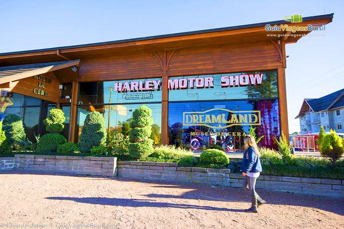 Imagem da frente de vidro da Harley Moto Show.