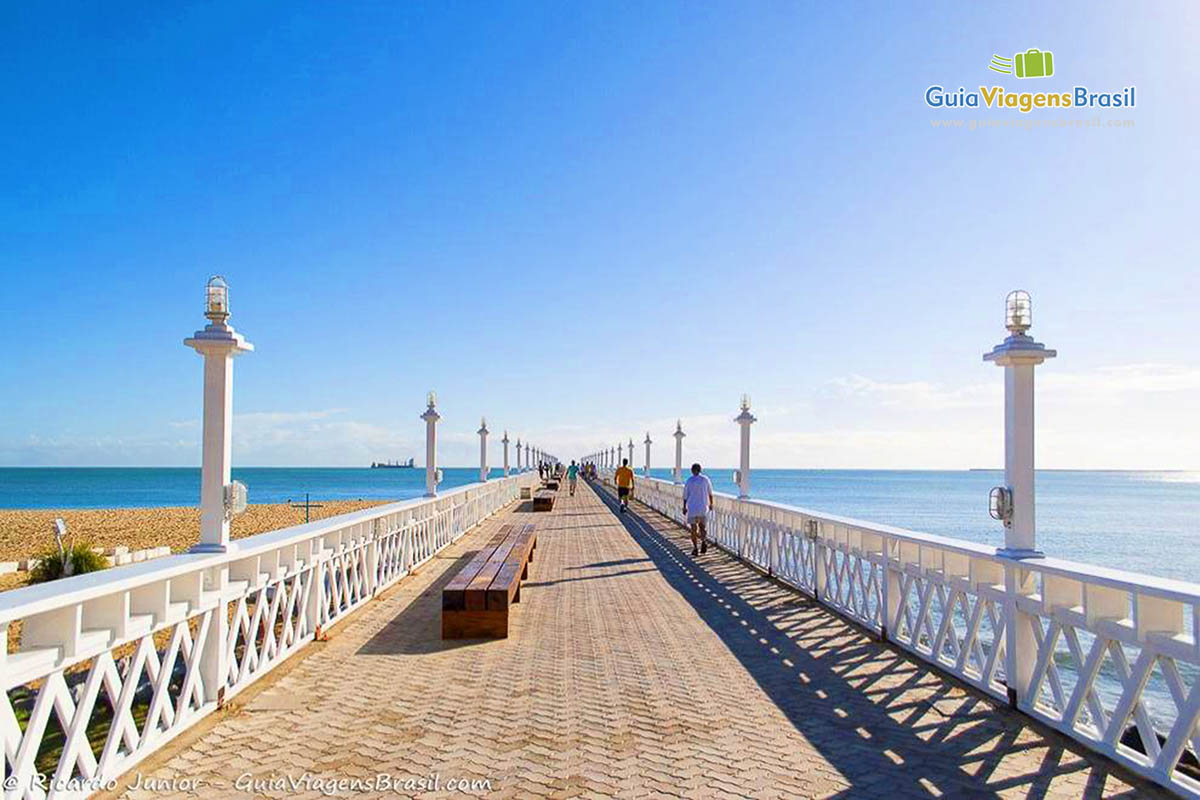 Imagem do mirante da Praia do Centro, belezas de Fortaleza.
